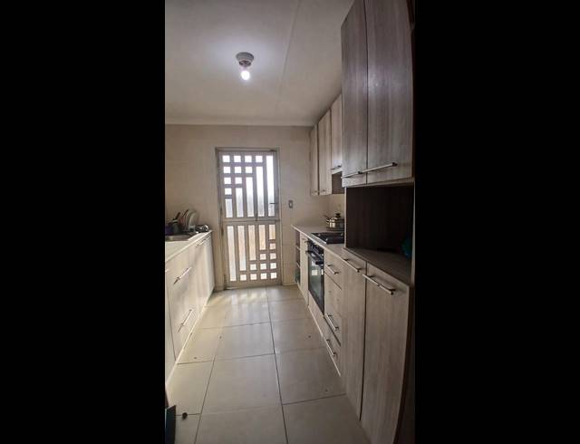 4 BEDROOM HOUSE FOR SALE IN ORIENT HILLS